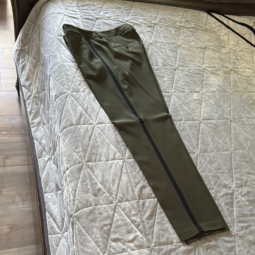 Vince Women   Olive Green Pants Vince size 10
